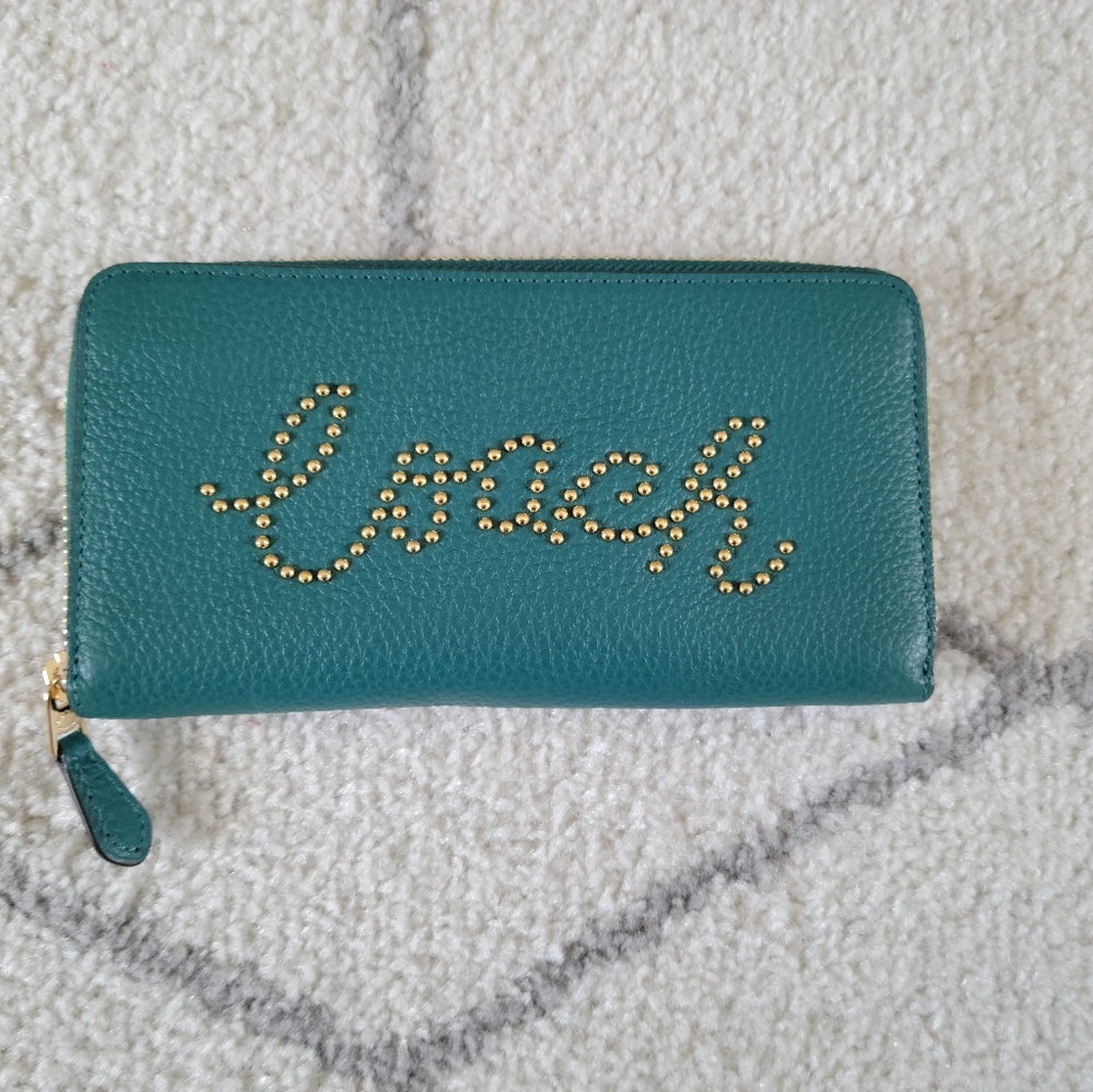 Coach wallet in teal green EUC